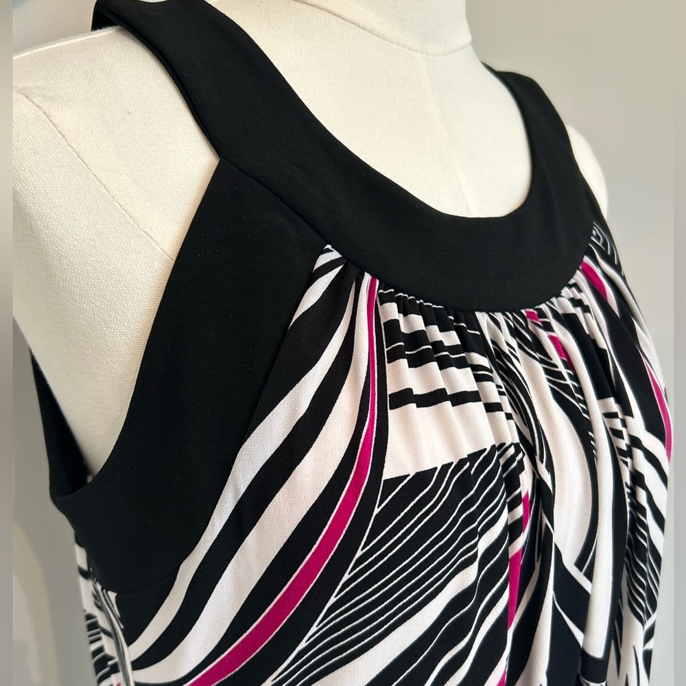 Tiana B Sleeveless Dress Midi Abstract Black & White with Splash of Pink EUC 10 - Picture 2 of 10